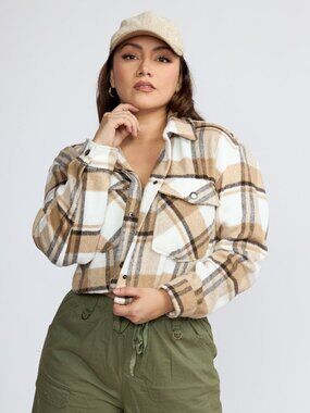 Women's Cropped Plaid Shacket, Long Sleeve Button Front Shirt Jacket.